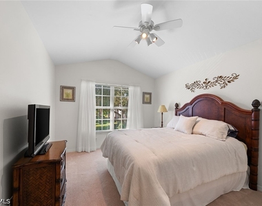23785 Clear Spring Court - Photo Thumbnail 15