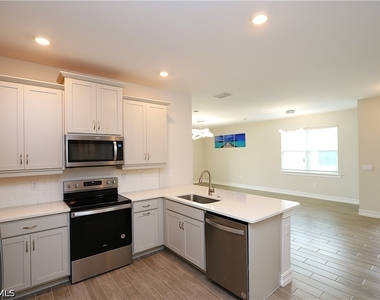 1028 Tranquil Brook Drive - Photo Thumbnail 9