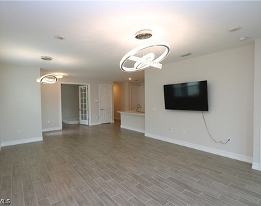 1028 Tranquil Brook Drive - Photo Thumbnail 5