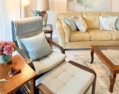 6945 Dennis Circle - Photo Thumbnail 17