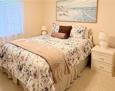 6945 Dennis Circle - Photo Thumbnail 5