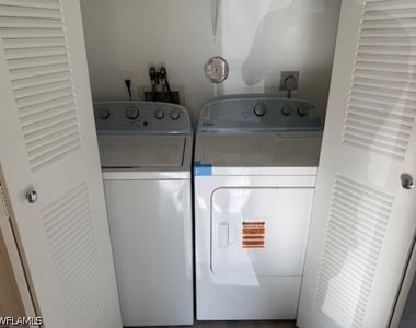 1390 Wildwood Lakes Boulevard - Photo Thumbnail 12
