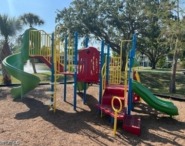 1390 Wildwood Lakes Boulevard - Photo Thumbnail 1