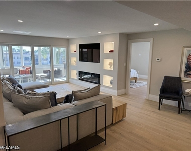 3410 Gulf Shore Boulevard N - Photo Thumbnail 2