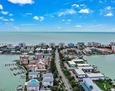 222 Harbour Drive - Photo Thumbnail 32