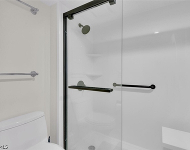 222 Harbour Drive - Photo Thumbnail 15