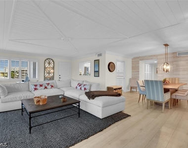 222 Harbour Drive - Photo Thumbnail 2