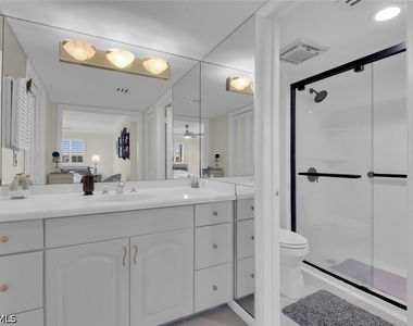 222 Harbour Drive - Photo Thumbnail 14