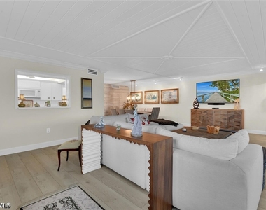 222 Harbour Drive - Photo Thumbnail 5
