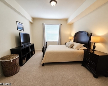 10321 Heritage Bay Boulevard - Photo Thumbnail 12