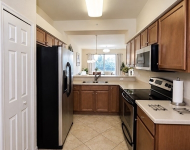 10321 Heritage Bay Boulevard - Photo Thumbnail 8