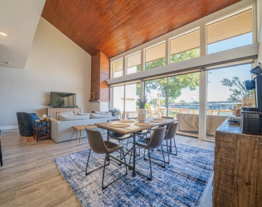 4006 Knollcrest Drive - Photo Thumbnail 4