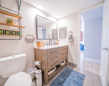 4006 Knollcrest Drive - Photo Thumbnail 15