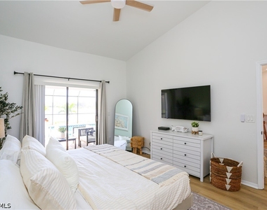 1394 Monarch Circle - Photo Thumbnail 28
