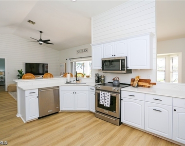 1394 Monarch Circle - Photo Thumbnail 18