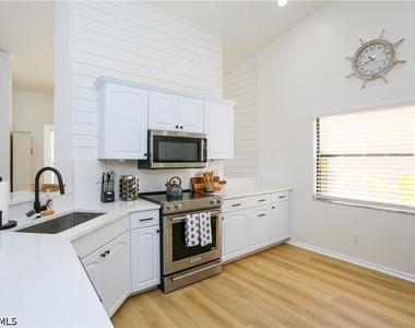 1394 Monarch Circle - Photo Thumbnail 17