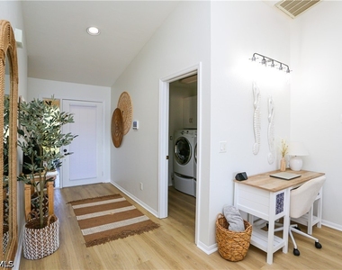 1394 Monarch Circle - Photo Thumbnail 11