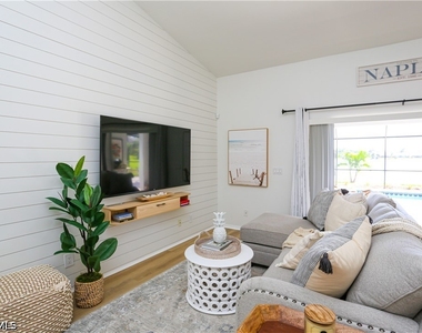 1394 Monarch Circle - Photo Thumbnail 21