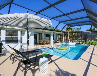 1394 Monarch Circle - Photo Thumbnail 6