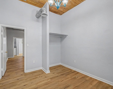 1827 Avenue O Street - Photo Thumbnail 15