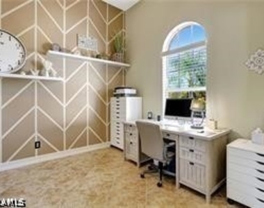 7636 Sussex Court - Photo Thumbnail 2