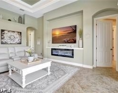 7636 Sussex Court - Photo Thumbnail 5