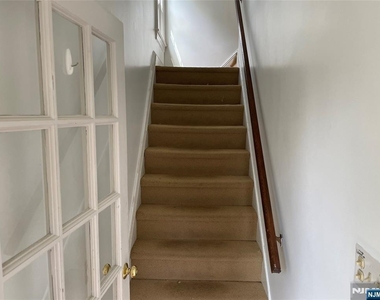222 Glen - Photo Thumbnail 1