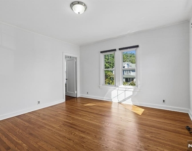 164 Washington - Photo Thumbnail 21