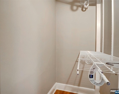 60 Montague - Photo Thumbnail 7