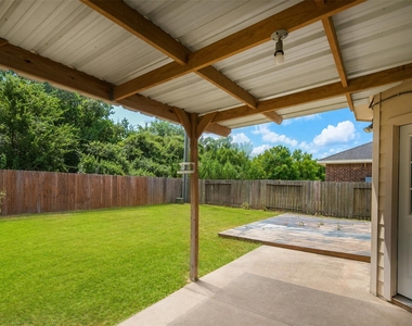 2910 Lakecrest Ridge Drive - Photo Thumbnail 3