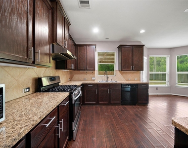 2910 Lakecrest Ridge Drive - Photo Thumbnail 5