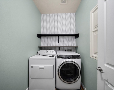 2910 Lakecrest Ridge Drive - Photo Thumbnail 14