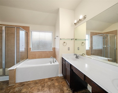 2910 Lakecrest Ridge Drive - Photo Thumbnail 21