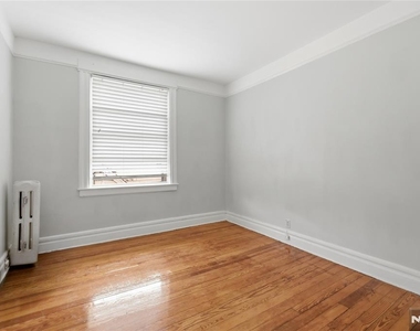 126 Wildwood - Photo Thumbnail 11