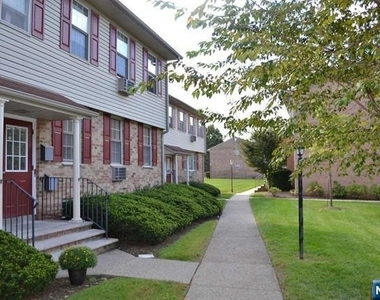 71a Hawthorne - Photo Thumbnail 6