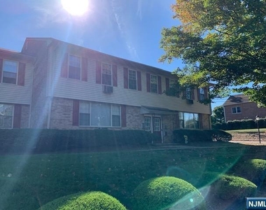 71a Hawthorne - Photo Thumbnail 1