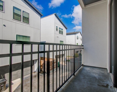 2407 Anita Street - Photo Thumbnail 30