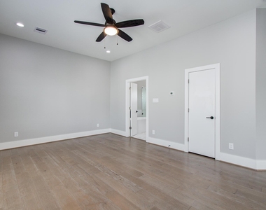 2407 Anita Street - Photo Thumbnail 20
