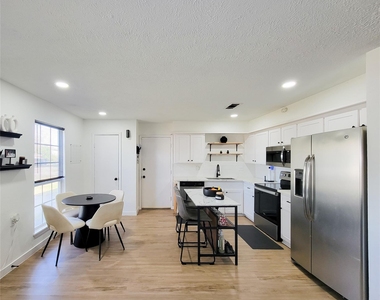 4910 27th Street - Photo Thumbnail 1