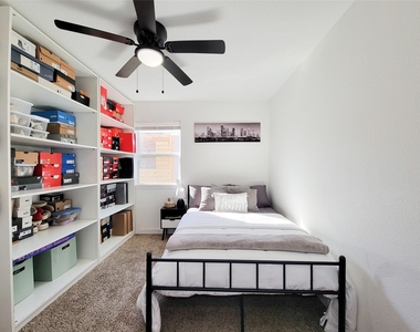 4910 27th Street - Photo Thumbnail 10