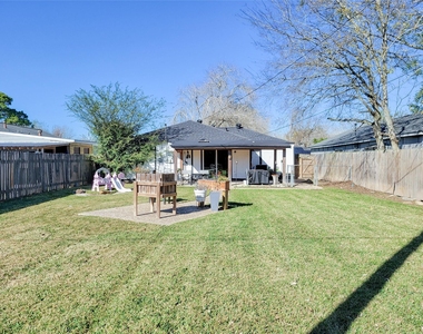 4910 27th Street - Photo Thumbnail 13