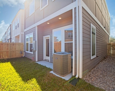 204 Clark Meadows Lane - Photo Thumbnail 48