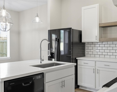 204 Clark Meadows Lane - Photo Thumbnail 8