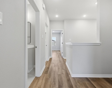 204 Clark Meadows Lane - Photo Thumbnail 35