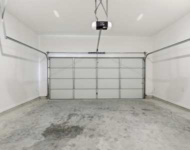 204 Clark Meadows Lane - Photo Thumbnail 37