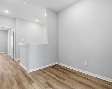 204 Clark Meadows Lane - Photo Thumbnail 34