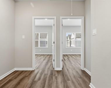 204 Clark Meadows Lane - Photo Thumbnail 26
