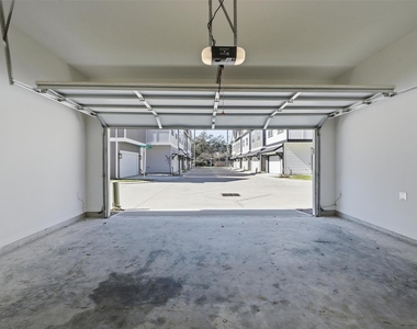 204 Clark Meadows Lane - Photo Thumbnail 36