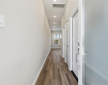 204 Clark Meadows Lane - Photo Thumbnail 38