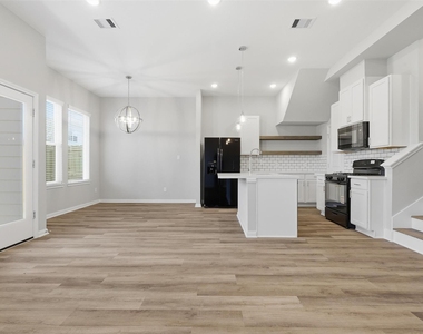 204 Clark Meadows Lane - Photo Thumbnail 42